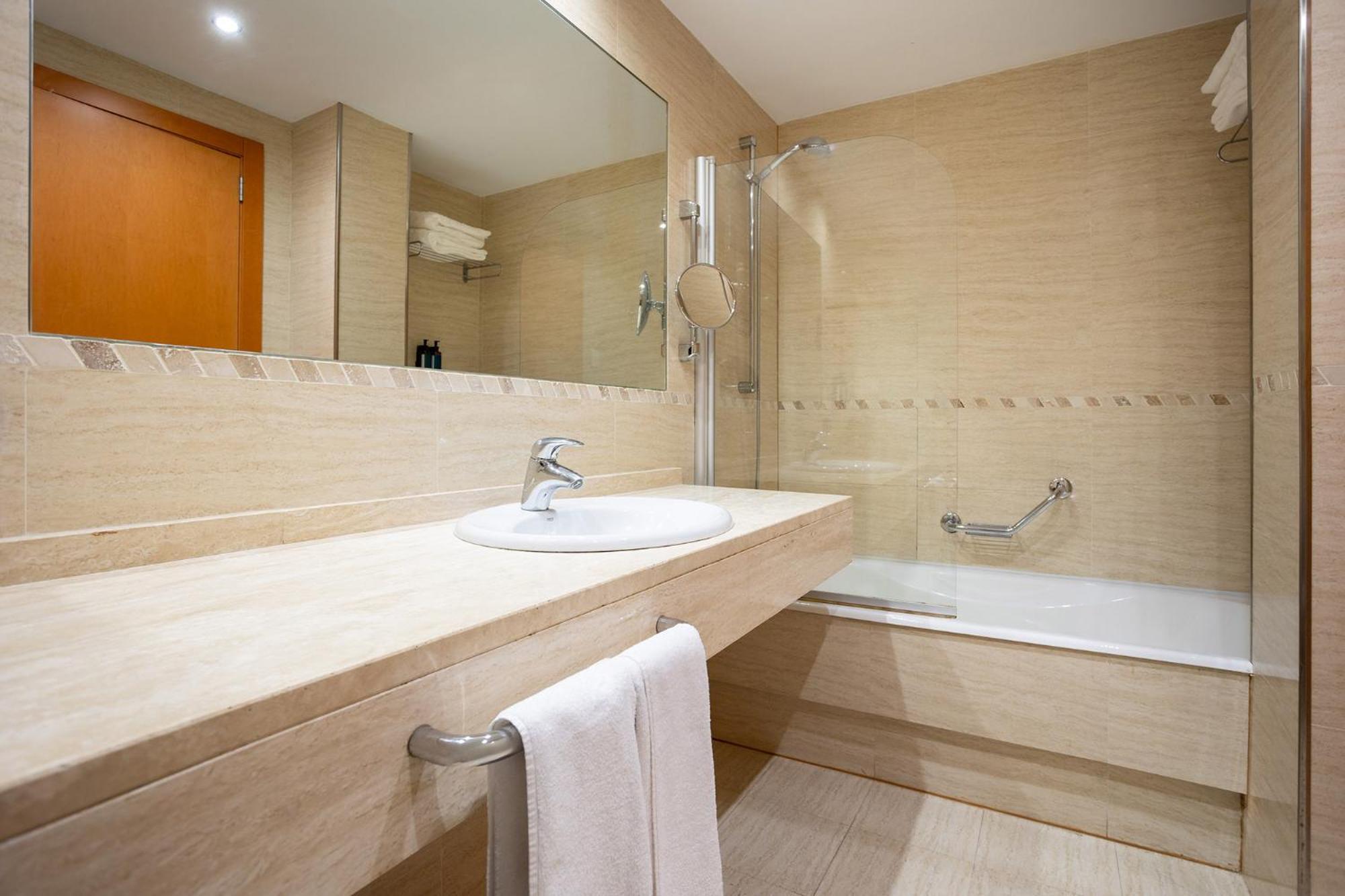 Large Double Room,1716984893:JPEG